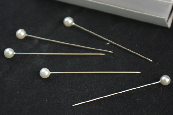 Špendlík - bílá perla malá 55 mm - 1ks