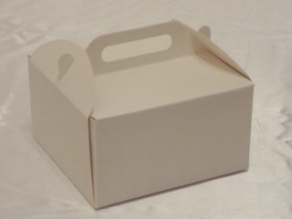 Krabička na výslužky 18x18x10 cm - BÍLÁ